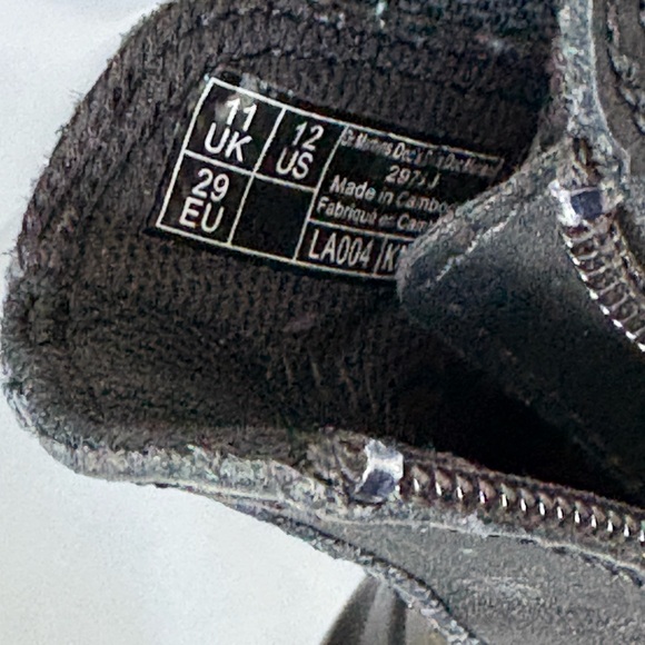 Dr.Martens Kids Black Chelsea Boots (used w/slight blemish) - Picture 9 of 12